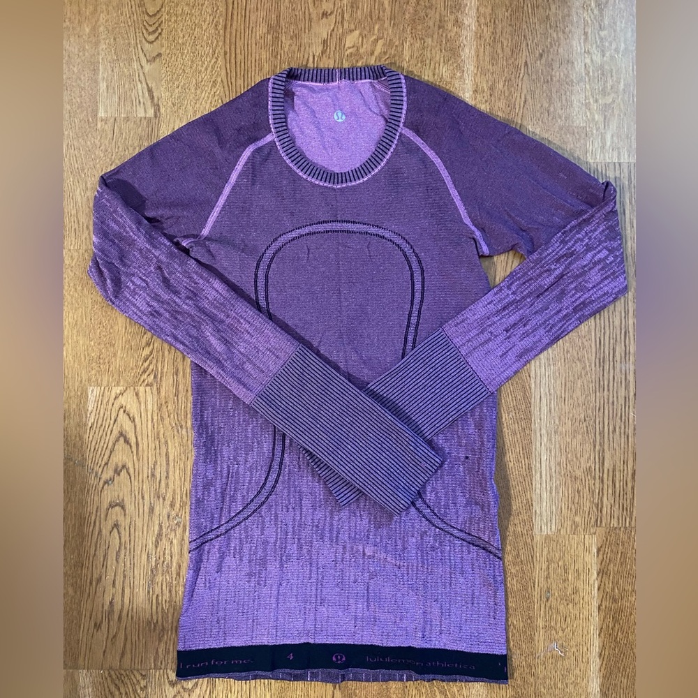 Lululemon Swiftly Tech Long Sleeve Crew Neck Size 4 Purple